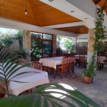 Πανσιόν Bar Restorant Altini
